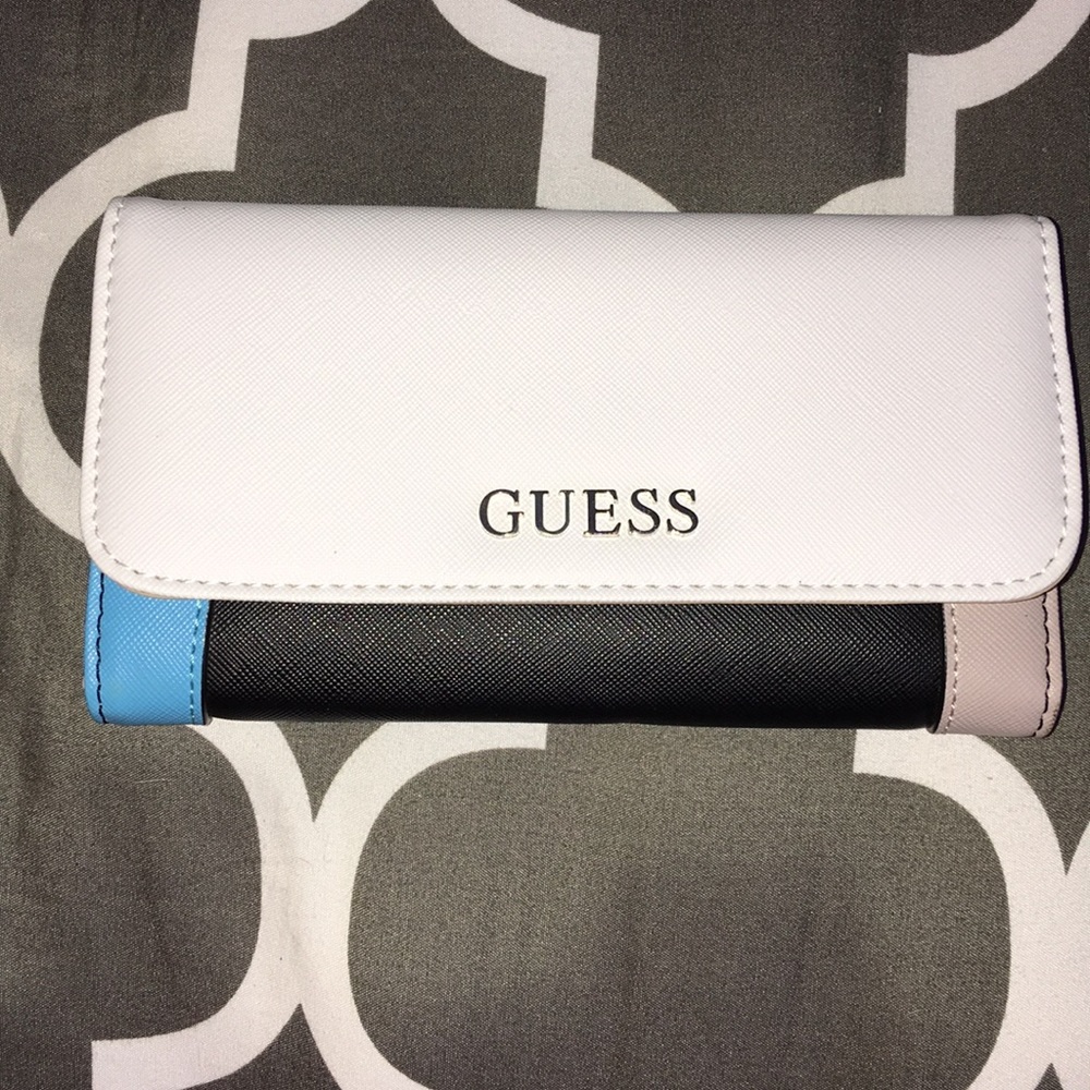 Guess wallet